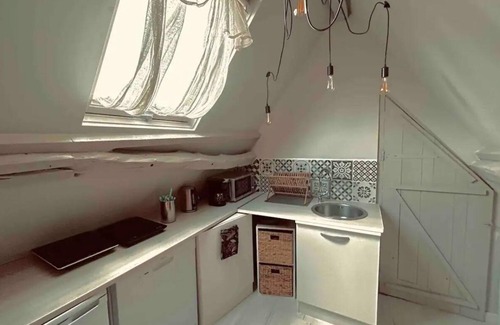 Fiquefleur-Equainville Apartment | Le grenier des initiés, in the countryside, 8 km from Honfleur.