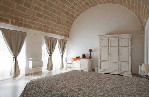 Castellaneta House | Le Grotte di Sileno Farmhouse. The magic of the real Apulian Experience.