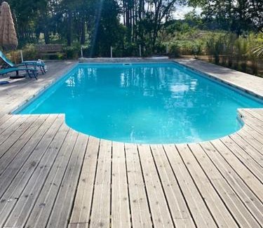 Herm House | Le hameau de Marie