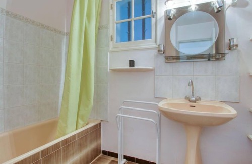 Signes House | Le Hameau des Launes by Interhome