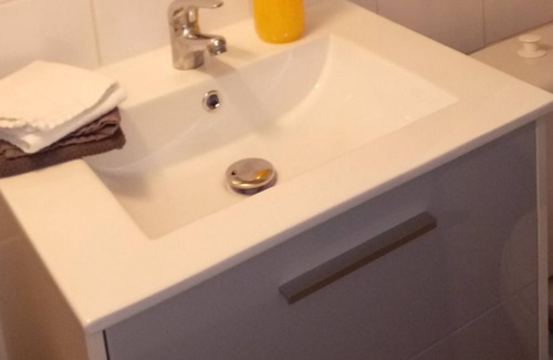 Mardeuil Apartment | "Le Hugo": a cozy nest in Champagne ...