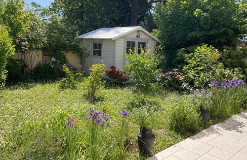 Bourges Apartment | Le jardin d'Anatole