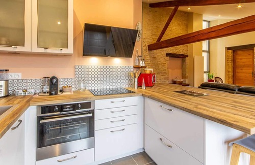 Solutre-Pouilly House | Le Jardin des Berthelots