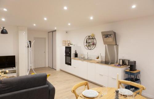 Fontainebleau Apartment | Le jardin des Hautes Presles Le carrousel City