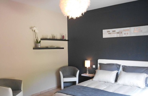 Sizun Hotel | Le jardin des monts "Camélia", Bed and Breakfast with spa in the mountains of Arrée