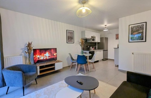 Bezons Apartment | Le Jardin du Tramway, 30 min de Paris