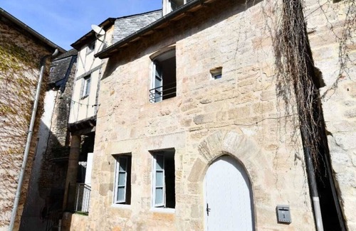Terrasson-la-Villedieu House | Le Jardin d'Olive - Picturesque house in the old center of Terrasson