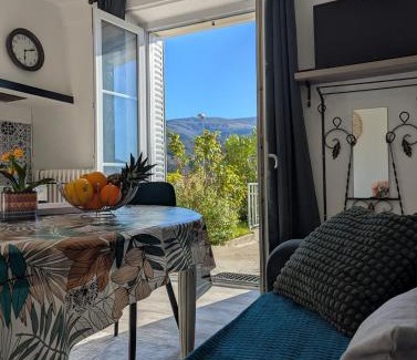 Foix Apartment | Le Jardin Secret, Vue sur le château & Parking