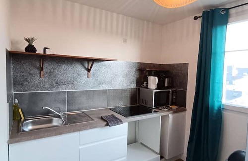 Fontainebleau Apartment | Le Jardin suspendu sleeps 3