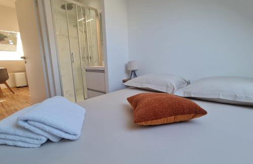 Hennebont Apartment | Le Jaures 5 - T2 - Dernier Etage