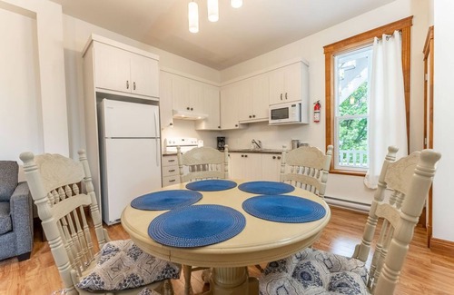 Desjardins Apartment | Le Juliette | Exceptional site | BBQ & Office |