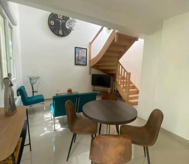 Yerres House | LE LAURIER BLANC