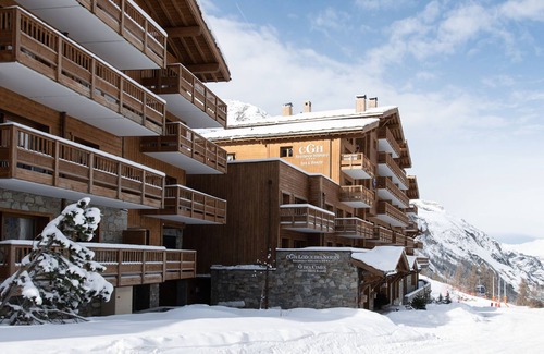 Les Boisses Apartment | Le Lodge des Neiges by Interhome
