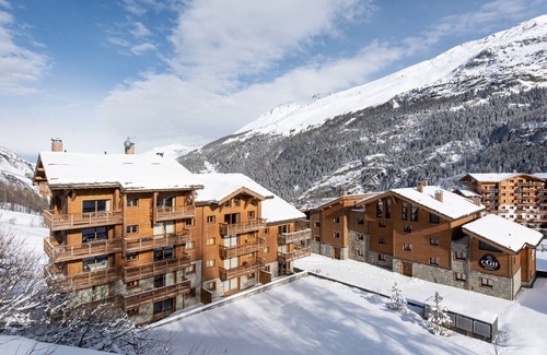 Les Boisses Apartment | Le Lodge des Neiges by Interhome