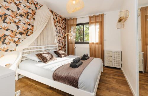 Pace House | Le Loft Black Wood - Piscine privé et grande terrasse à 20 min de Rennes