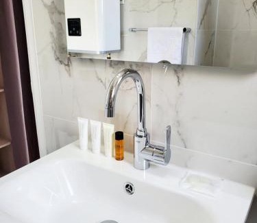 Saint-Ouen-l'Aumone Apartment | Le Loft de L’Écluse/F2 cosy au bord de l'eau