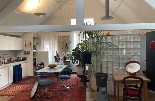 Brussels Apartment | Le Loft des Artiste Est-ce que les Rapports qui Existait Hanson