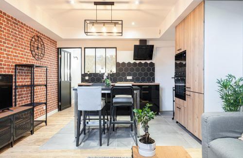 La Madeleine Apartment | Le Loft Magnan - AC- Prés mer - WIFI - Confort et moderne - Supermarchés et Tram proches