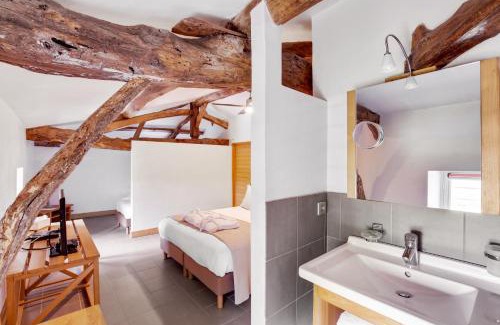 Saint-Etienne-De-Lisse Bed & Breakfast | Le logis de Valandraud