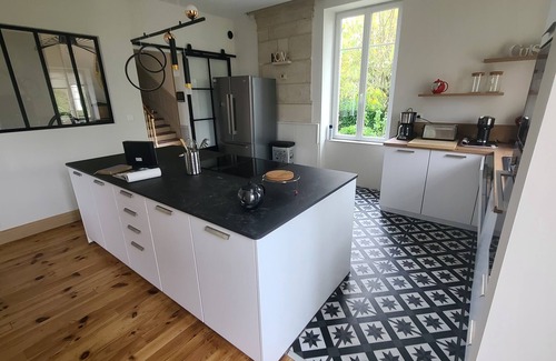 Coulon House | LE LOGIS DE VILEFOLLET