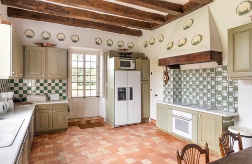 La Garnache Villa | Le Logis Du General - Ten Bedroom Villa, Sleeps 20