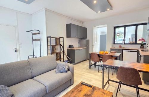 Saint-Brieuc Apartment | Le Métairie, Parking Privé, 5min de la Gare, Central