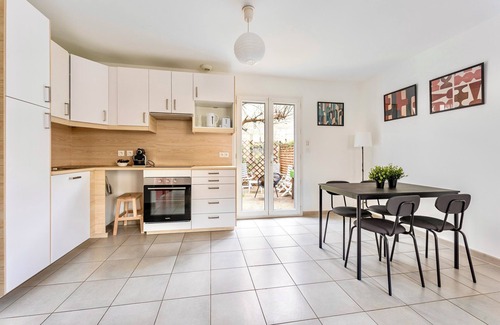 8th Arrondissement House | Le Mûrier - Maison de ville avec patio + parking - 6 pers