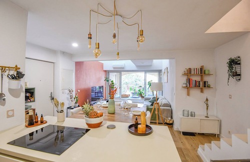 1st Arrondissement Apartment | Le Mages - Appart 2 ch avec terrasse et parking