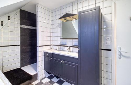 Gare Apartment | Le Majestin - Appt 6p Calais centre