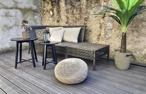 Nouvelle Ville Apartment | Le Mangin - Studio avec terrasse