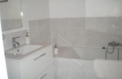 Saint-Seurin-de-Prats Bed & Breakfast | Le Manoir de la Riviere