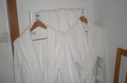 Saint-Seurin-de-Prats Bed & Breakfast | Le Manoir de la Riviere