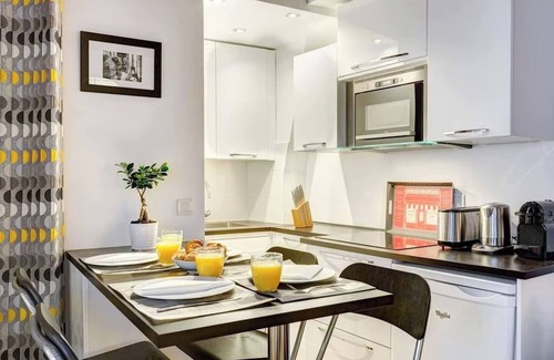 Saint-Gervais Apartment | Le Marais Gem