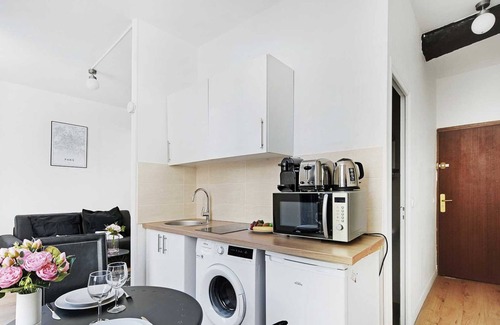 Enfants-Rouges Apartment | Le Marais - Rue de Bretagne