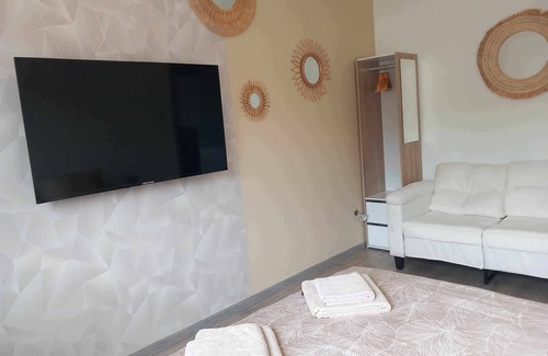 Joeuf Apartment | Le Marie 115m² - Spacious 3 bedrooms - 2 bathrooms - Balcony