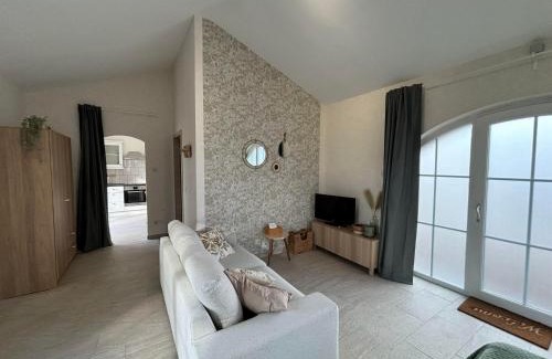 Florennes House | Le Mas de Corenne