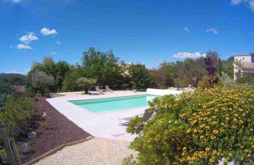 Vogue Cottage | Le Mas de Molines, Gîte l'Amandier, Rental with garden, swimming pool.