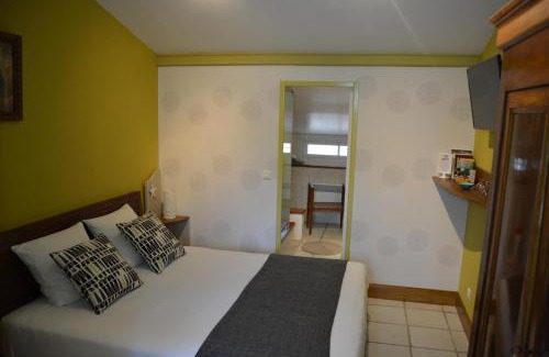 La Destrousse Bed & Breakfast | Le Mas des Aludes