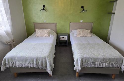 Manosque Hotel | Le Mas des Quintrands Manosque - Motel de charme