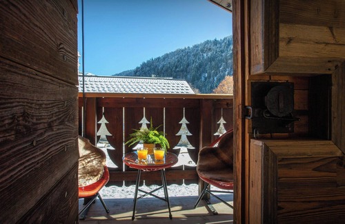 La Giettaz Ski Chalet | Le Mazot de la Caillère - cosy chalet for 4 with sauna - OVO Network