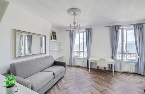 Notre-Dame Apartment | Le Milady - Versailles