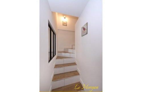 Salon-de-Provence Apartment | Le Morgan - Magnifique appartement cours principal plein centre avec parking