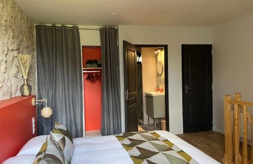 Nazelles-Negron Bed & Breakfast | Le Moulin de Moquesouris - Chambres d'hôtes et table d'hôte