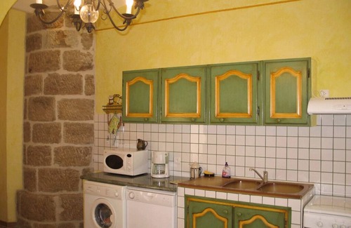 Gravieres House | Le Moulin des Salelles, 3 self-catering cottages on the river bank with private beach and canoeing facilities