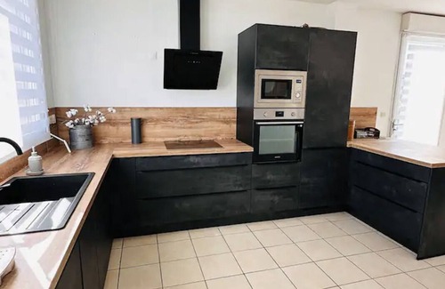 Port-en-Bessin-Huppain House | Le mousse - House at the foot of the harbour - beach 500m away