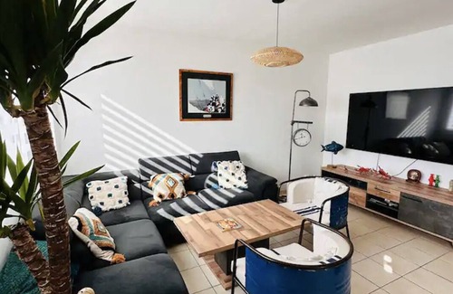 Port-en-Bessin-Huppain House | Le mousse - House at the foot of the harbour - beach 500m away