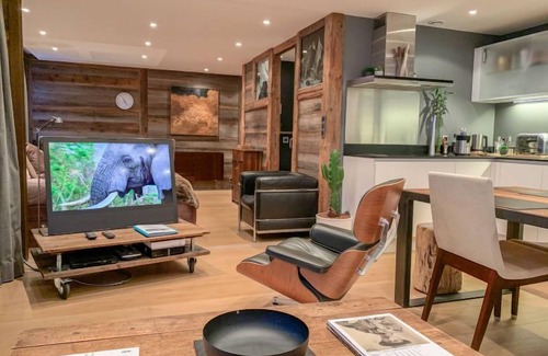Chamonix City Centre Apartment | Le Mummery by Interhome