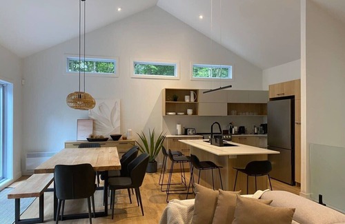 Argenteuil Regional County Municipality House | Le Must | New chalet with Spa and Swimming pool |