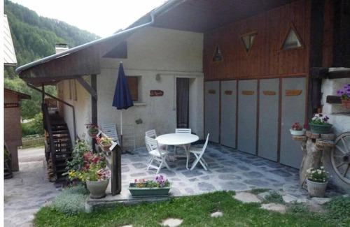 Les Orres Apartment | LE Myosotis bel Appartement Dans Vieille Ferme de Montagne Rénovée