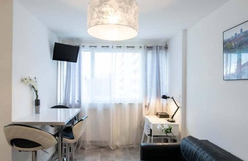 Villette Gare Apartment | Le Nazareth - Lyon Part-Dieu + balcon + garage